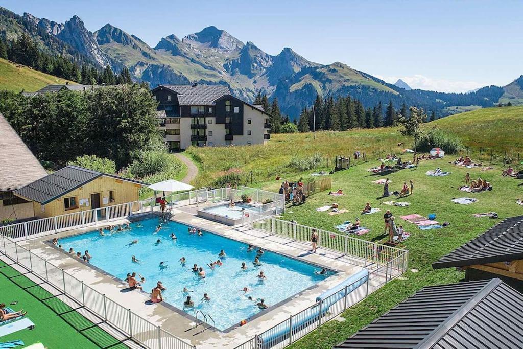 Appartement La Clusaz Avec Terrasse Sur Les Pistes De Ski マニグード エクステリア 写真