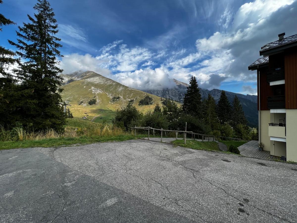 Appartement La Clusaz Avec Terrasse Sur Les Pistes De Ski マニグード エクステリア 写真